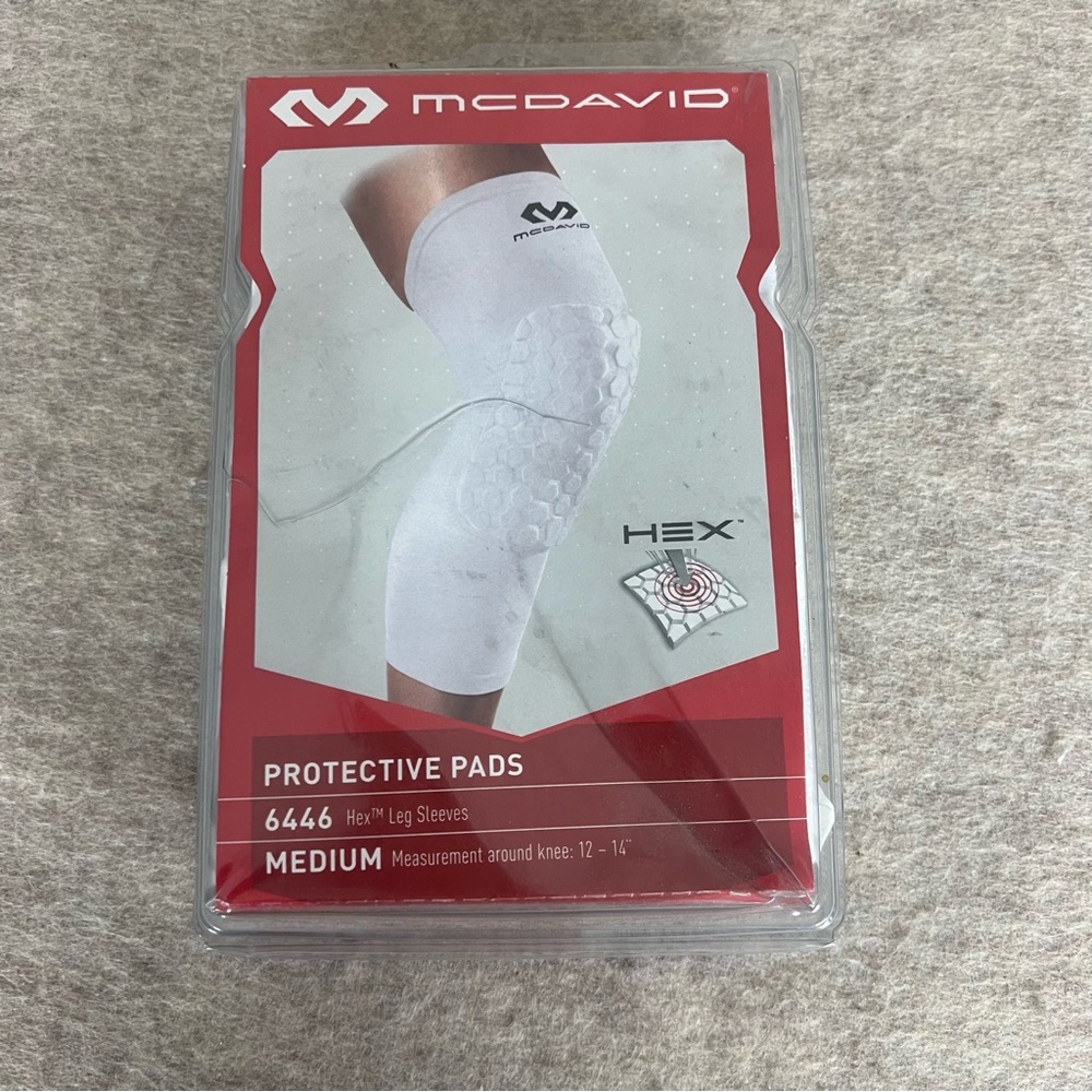 McDavid Extended Leg Protective Leg Sleeves 6446- One Pair - Size Medium - NWT